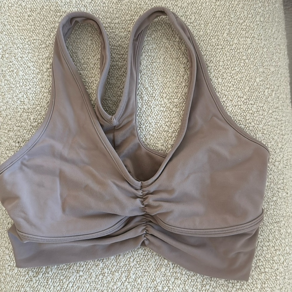 ALO Yoga Ruched Front Sports Bra in Taupe